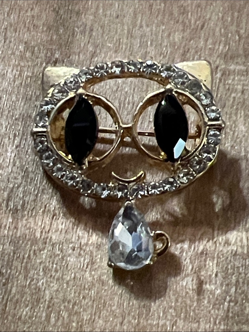 3/$18 Gold-Tone Cat Face Brooch with Black and Clear Stones Lot 649